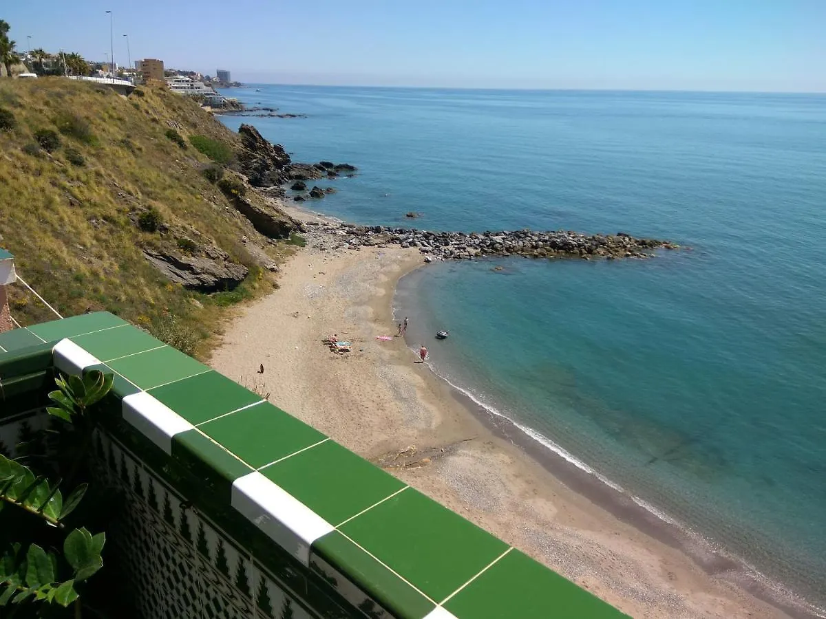 Apartamento En Playa Semi-Privada Benalmadena