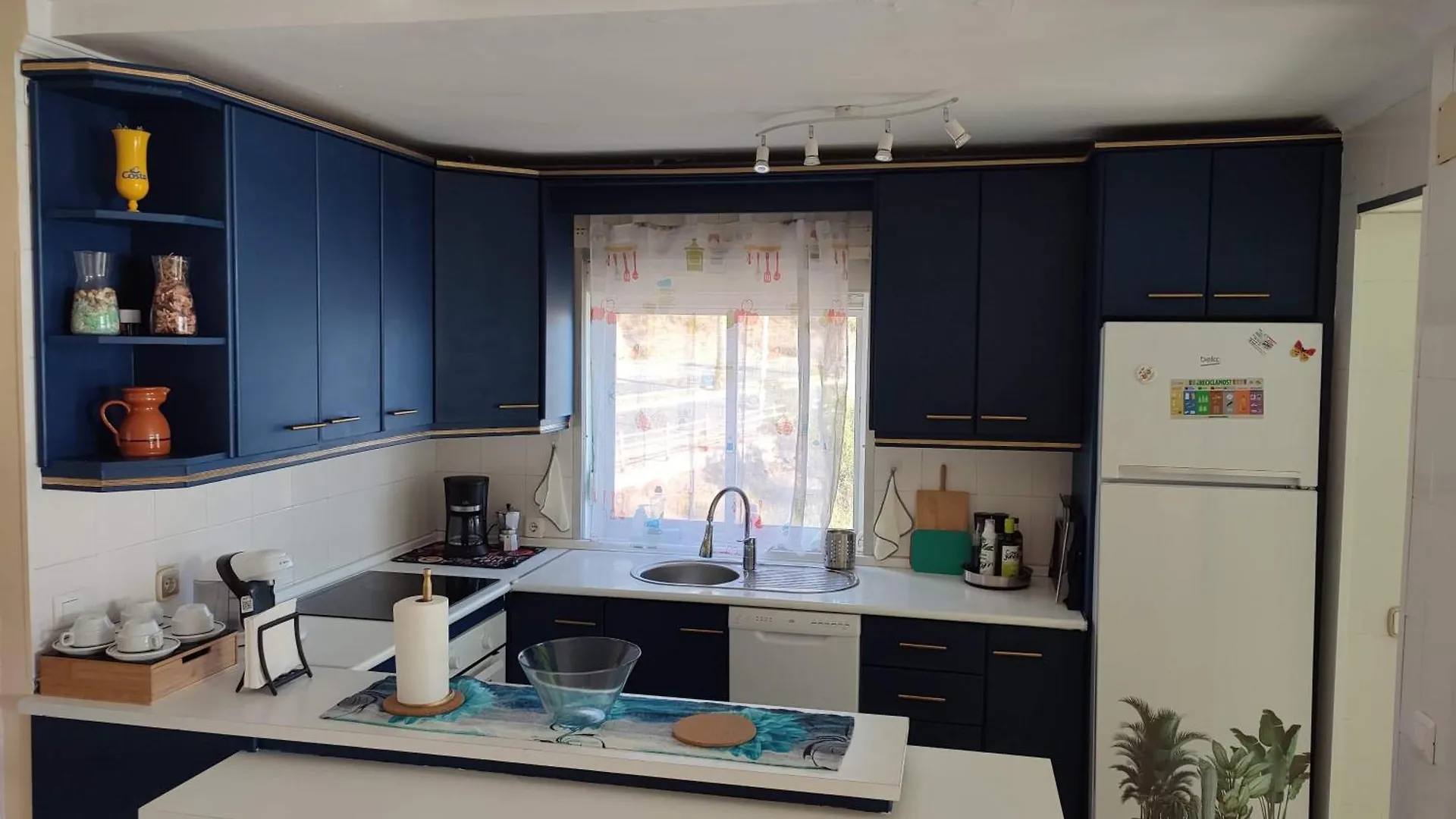 Apartamento En Playa Semi-Privada Benalmadena Apartment