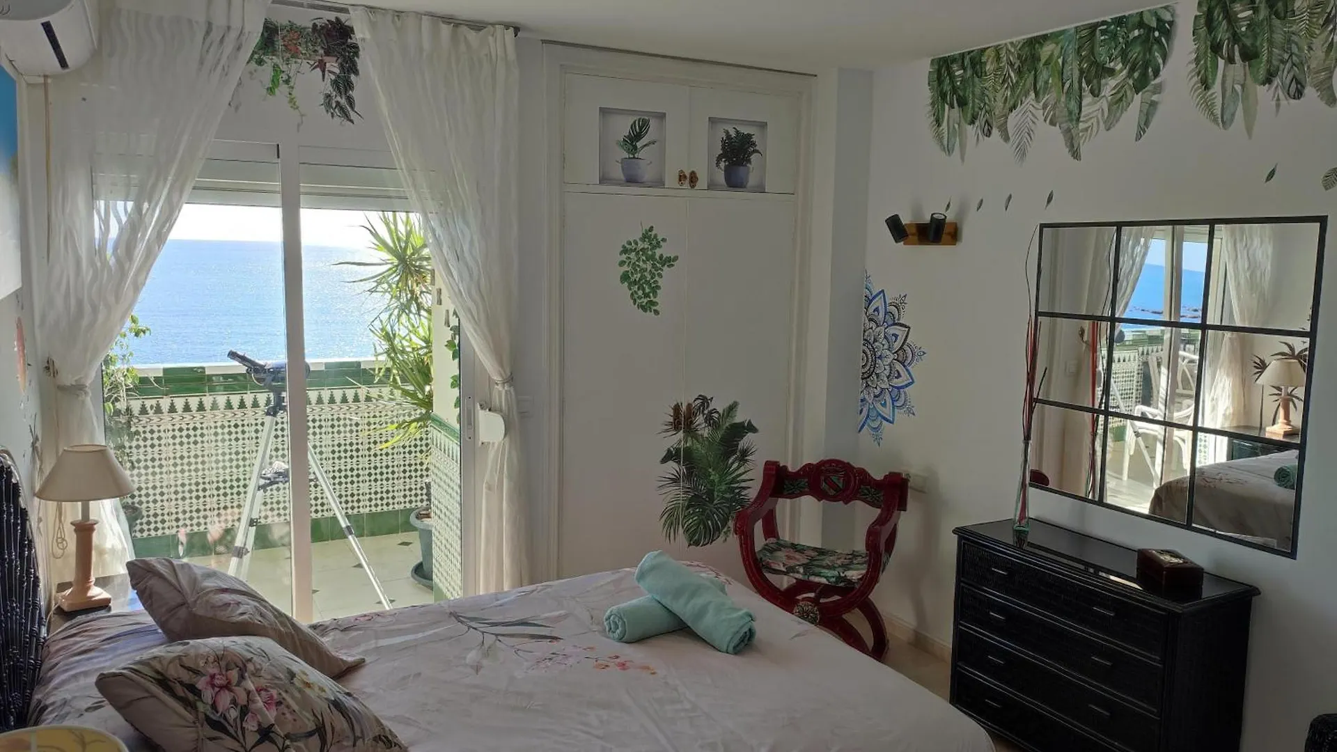 Apartamento En Playa Semi-Privada Benalmadena 0*,  Spain