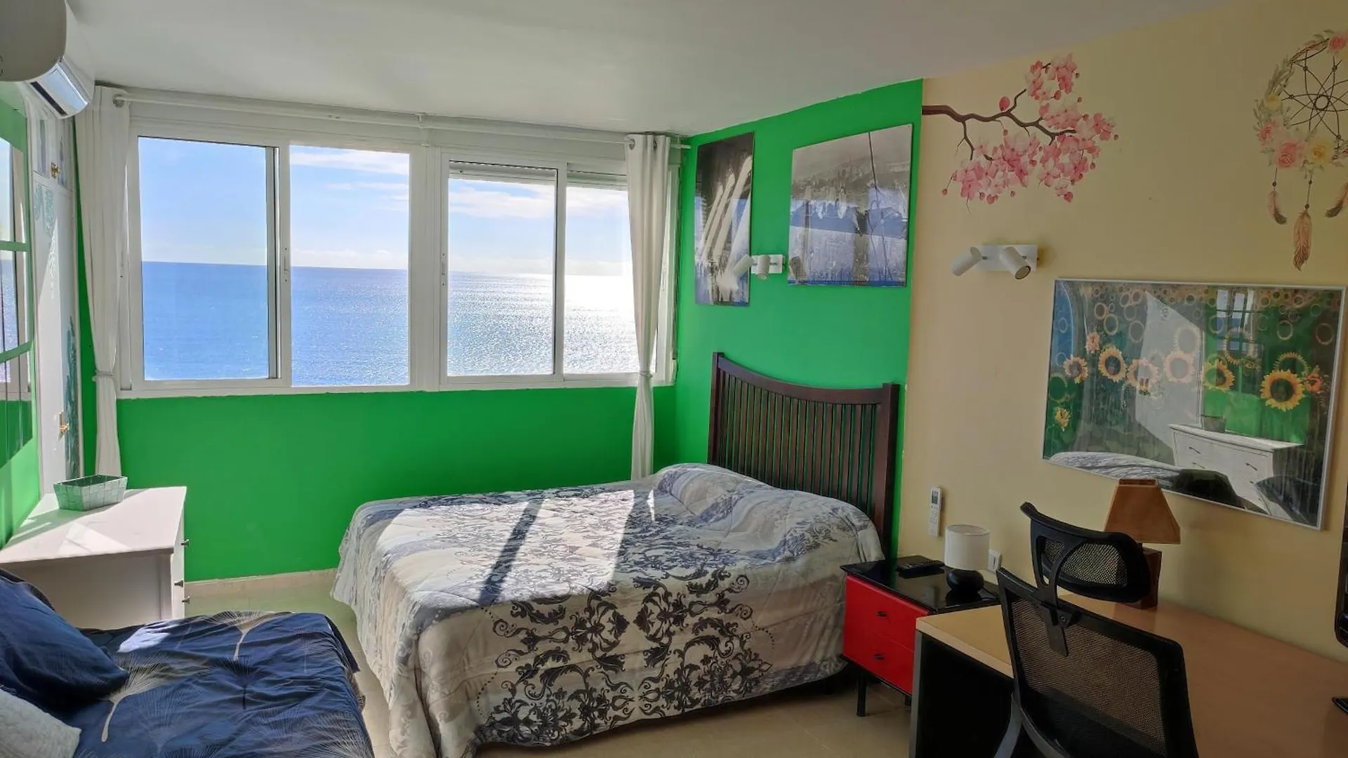 Apartamento En Playa Semi-Privada Benalmadena Apartment
